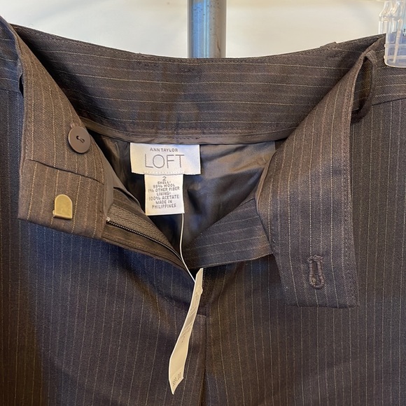 Womens Ann Taylor Loft dress pants. Size 2. - Picture 3 of 4